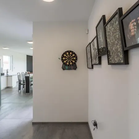 Tatil Evi House On First Floor 2258 Pula