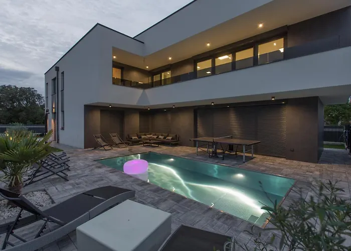 House On First Floor 2258 Ferienhaus *